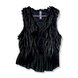 (Never worn) Girl’s Beautees Faux Fur Vest